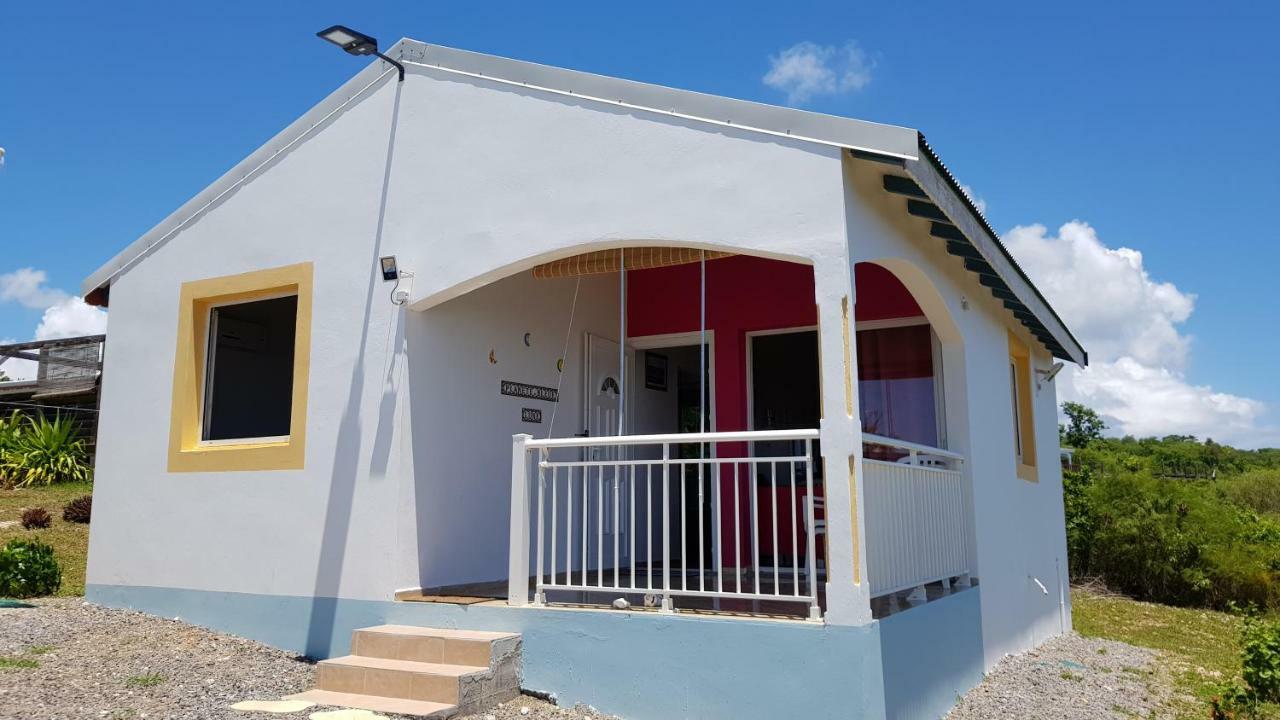 Planete Bleue Habitation Mes Desirs Villa Beaurenom ภายนอก รูปภาพ